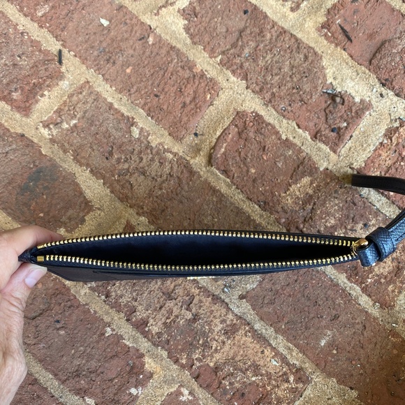 NEW Coach Black Cross Grain Leather Zip Top Wallet - Picture 4 of 6